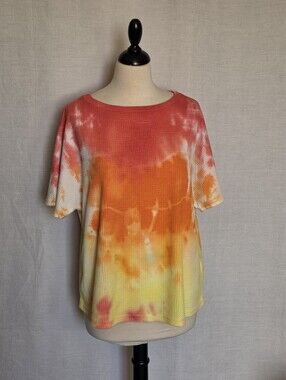 Women's Tie Dye Waffle Pattern Short Sleeve Top ~ Size Medium